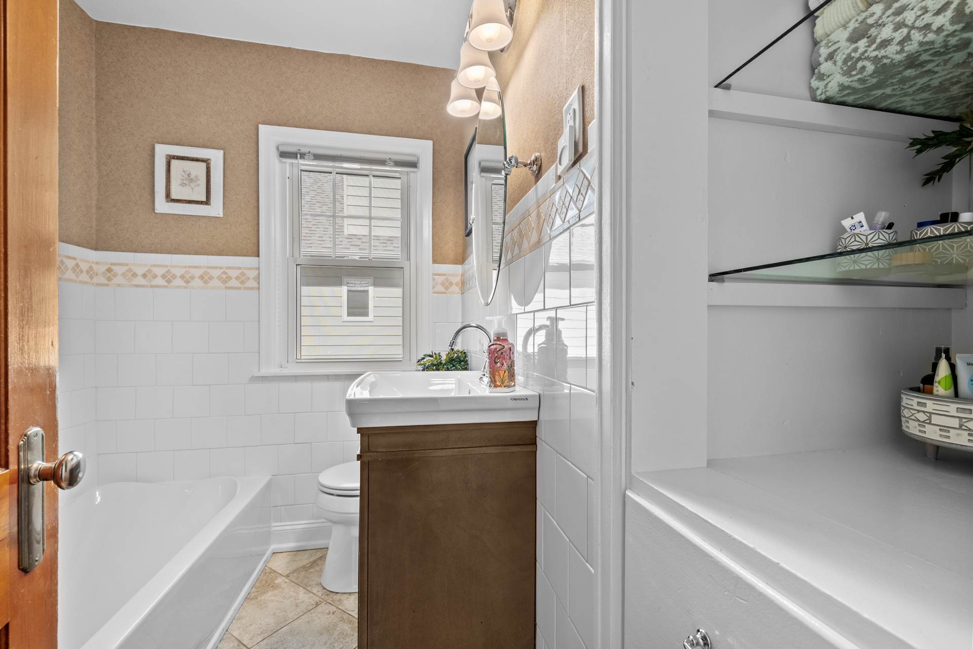 818 1st Ave west, Wiliston, ND 58801