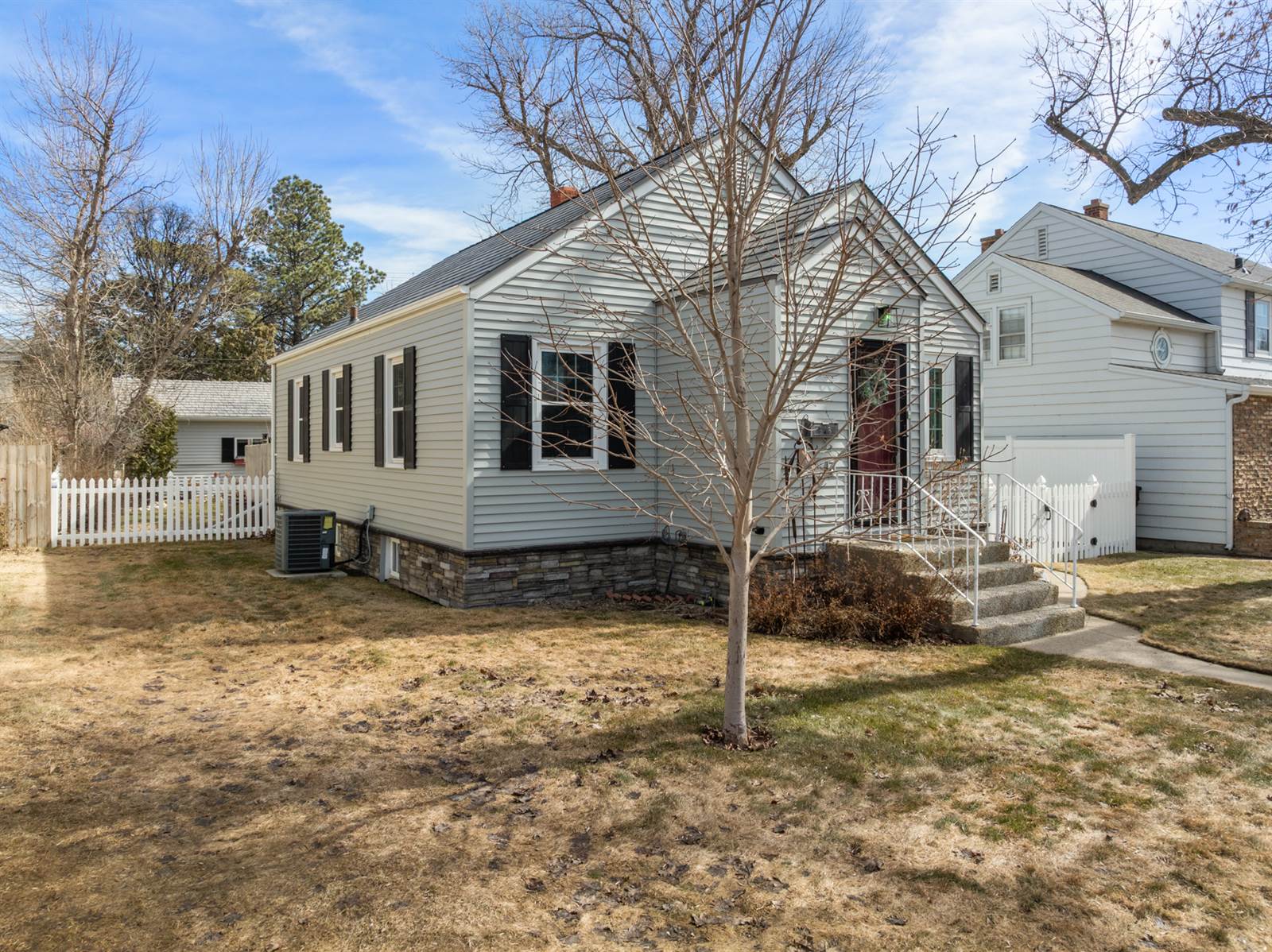 818 1st Ave west, Wiliston, ND 58801