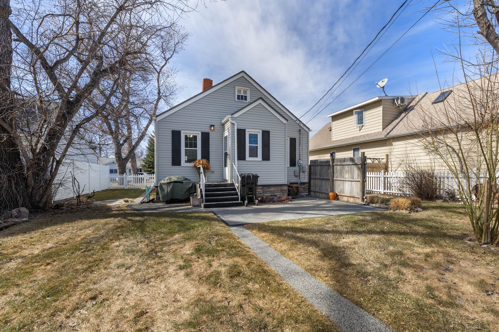 818 1st Ave west, Wiliston, ND 58801