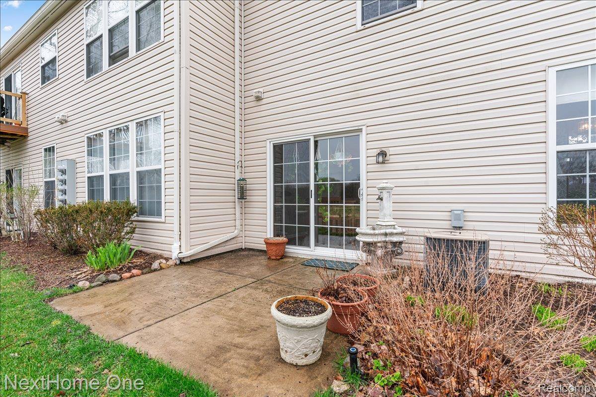 560 Dockside Circle, HollyTownship_Oakland, MI 48442