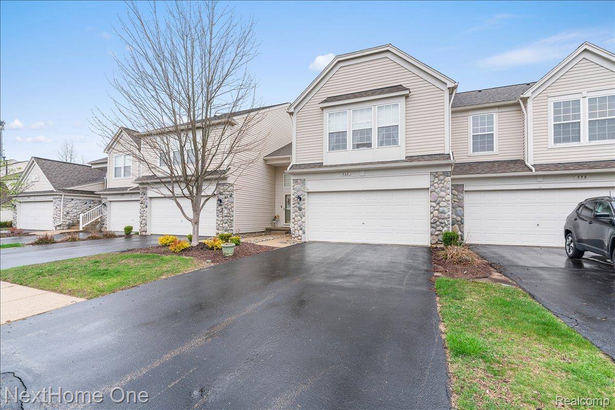 560 Dockside Circle, HollyTownship_Oakland, MI 48442