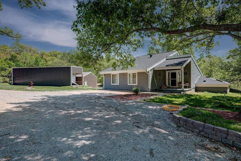 30117 Shady Oak Dr, Arkansas City, KS 67005