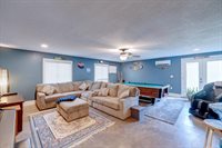 30117 Shady Oak Dr, Arkansas City, KS 67005