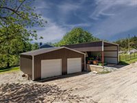30117 Shady Oak Dr, Arkansas City, KS 67005