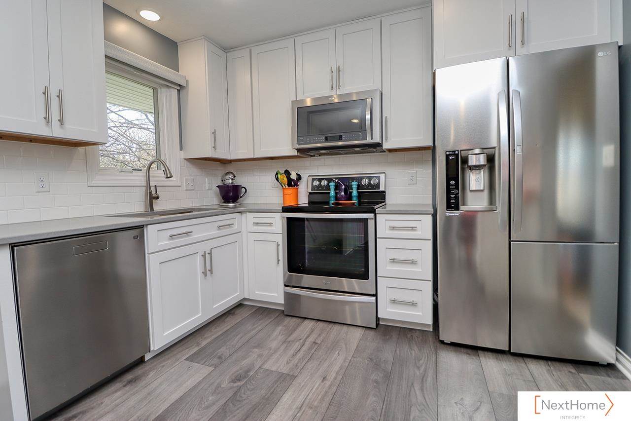 5712 South 41st Street, Lincoln, NE 68516