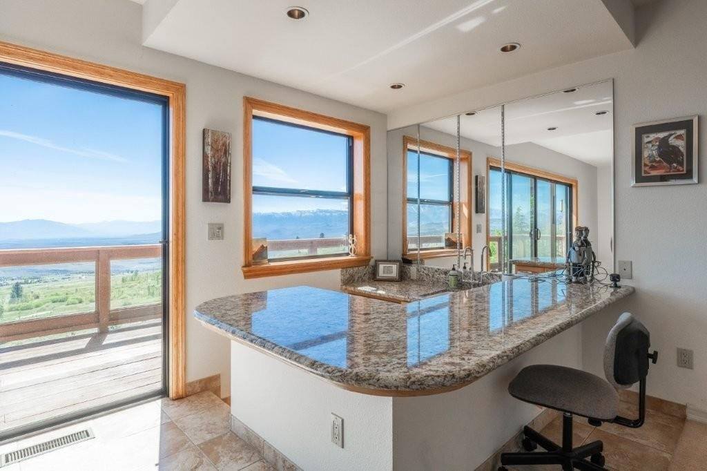 653 Mountain View Dive, Swall Meadows, CA 93514