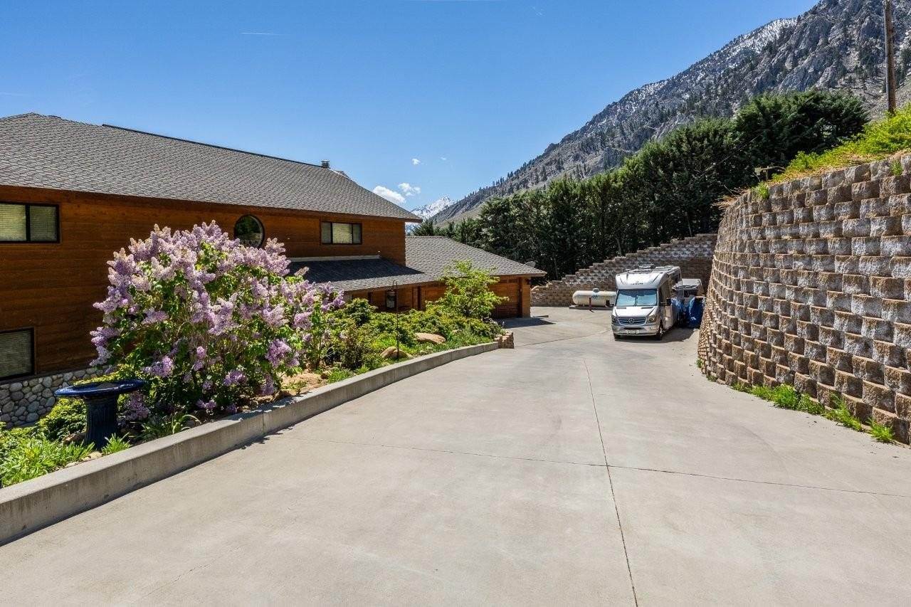 653 Mountain View Dive, Swall Meadows, CA 93514