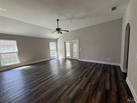 7221 Farmers Rd, Pensacola, FL 32526