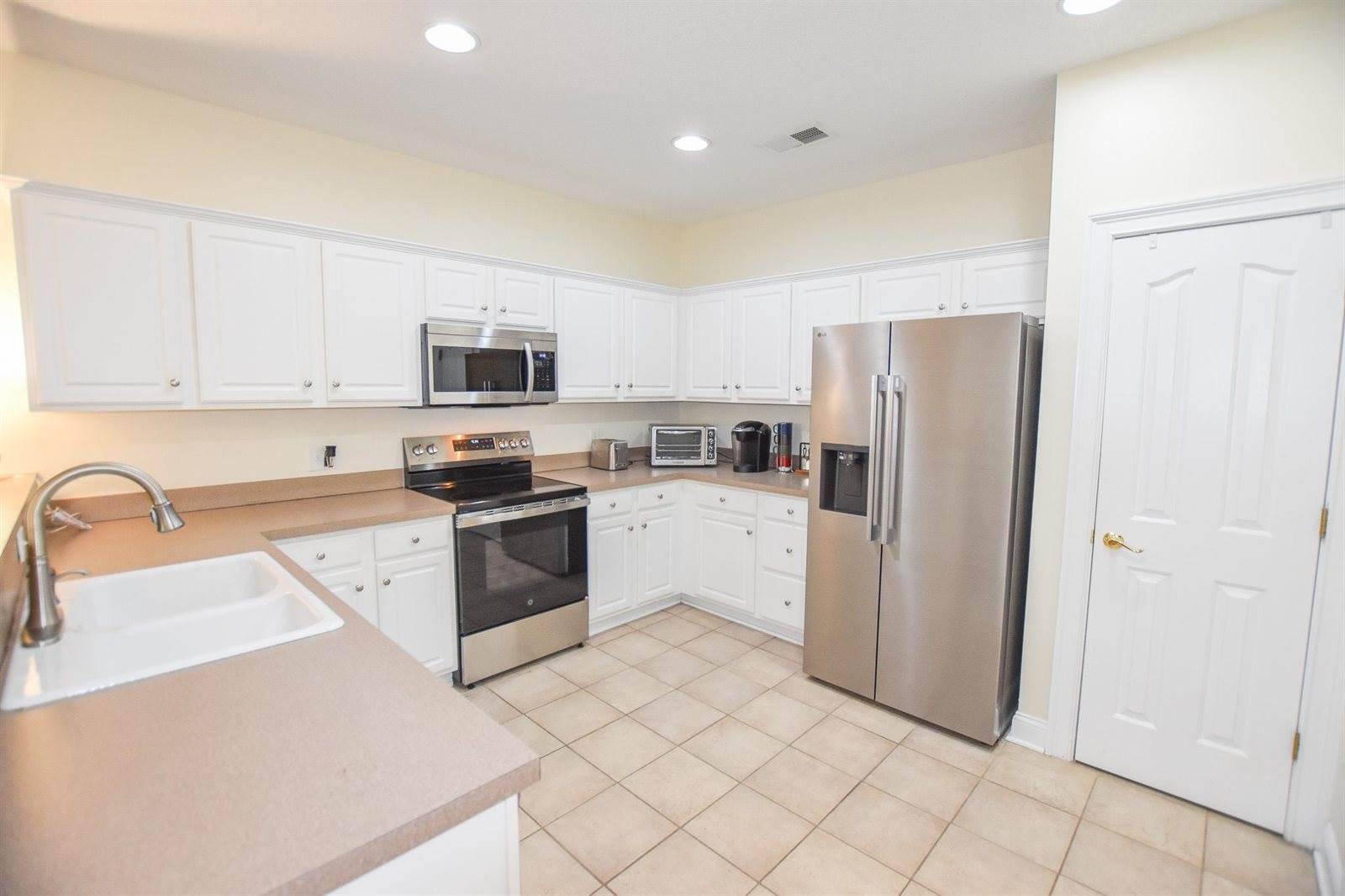 2450 Marsh Glen Dr., North Myrtle Beach, SC 29582