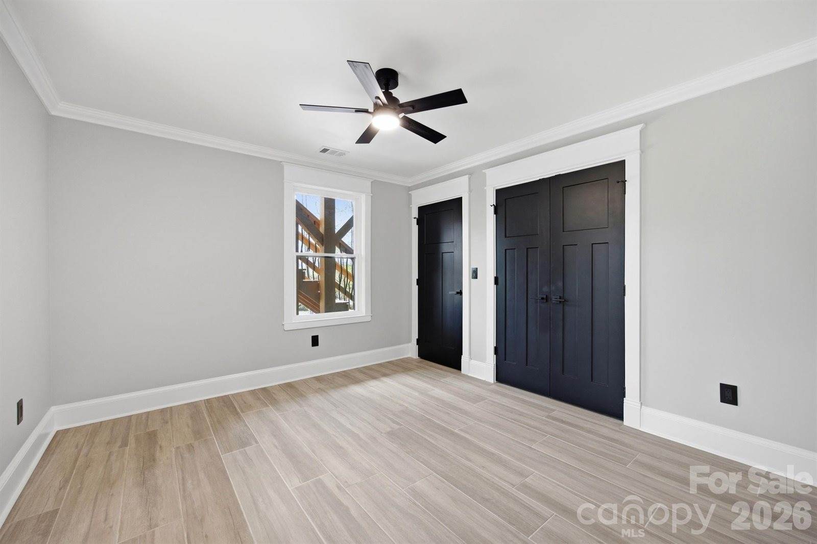 276 Coopers Drive, Hendersonville, NC 28739