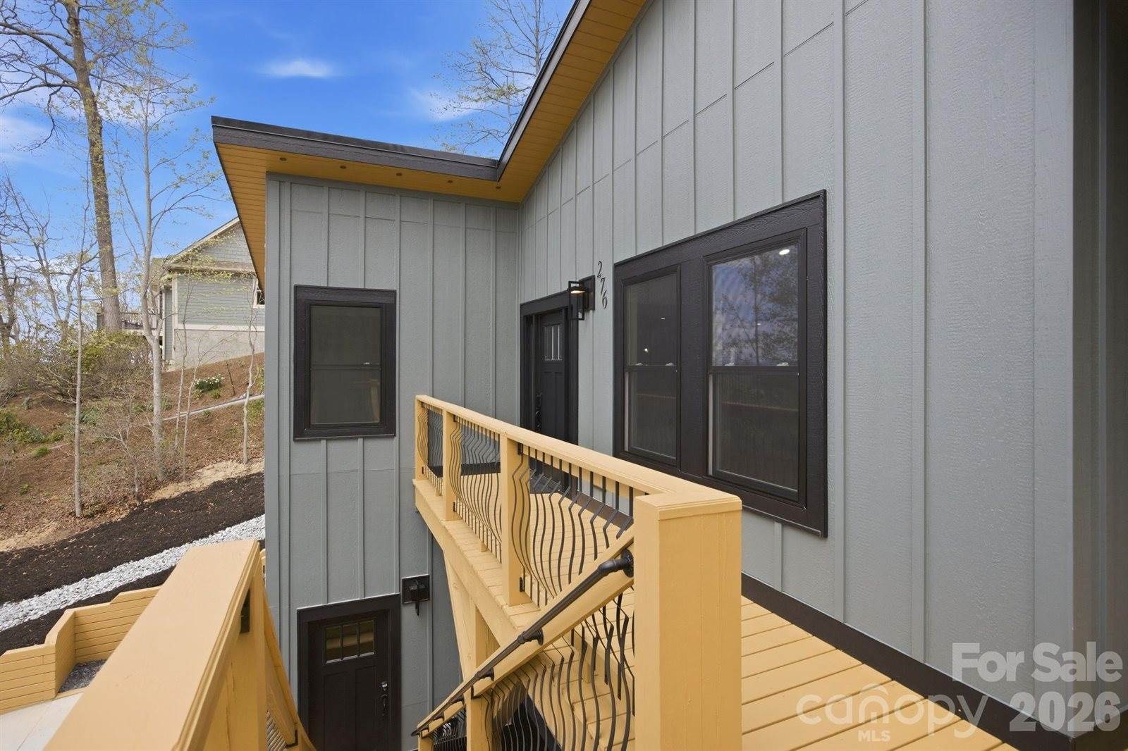 276 Coopers Drive, Hendersonville, NC 28739