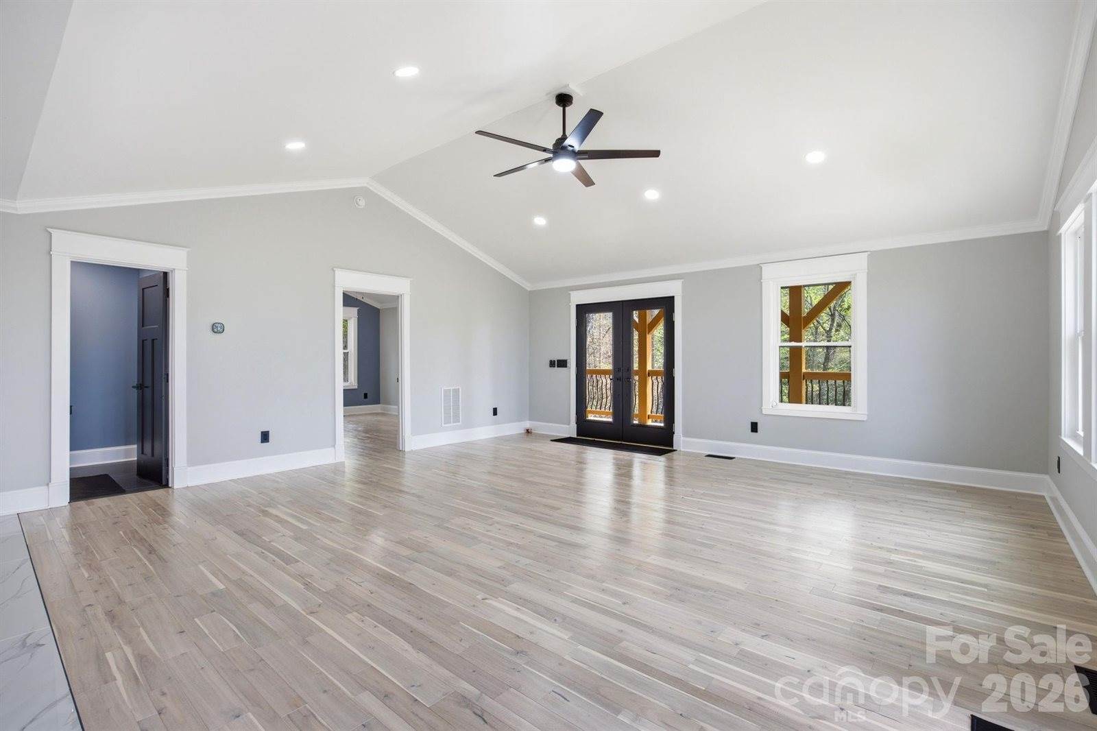 276 Coopers Drive, Hendersonville, NC 28739