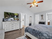 33 Lumber River Road, Fletcher, NC 28732