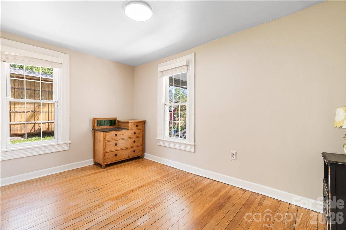 14 Woodrow Avenue, Asheville, NC 28801