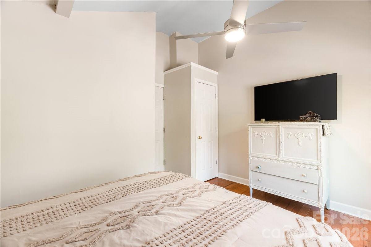 14 Woodrow Avenue, Asheville, NC 28801