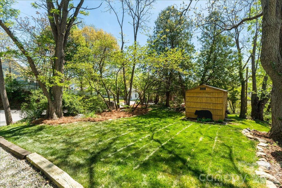 14 Woodrow Avenue, Asheville, NC 28801