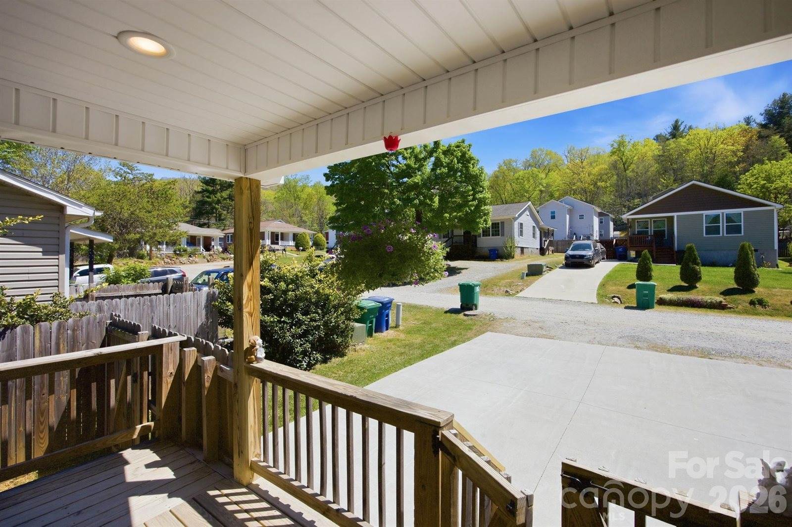 9 Half Moon Drive, Swannanoa, NC 28778