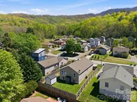 9 Half Moon Drive, Swannanoa, NC 28778