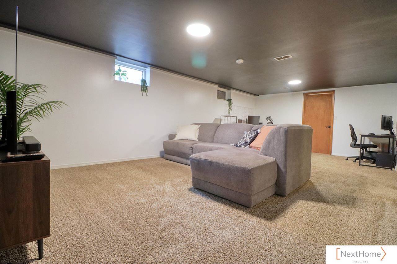 2750 South 40 Street, Lincoln, NE 68506