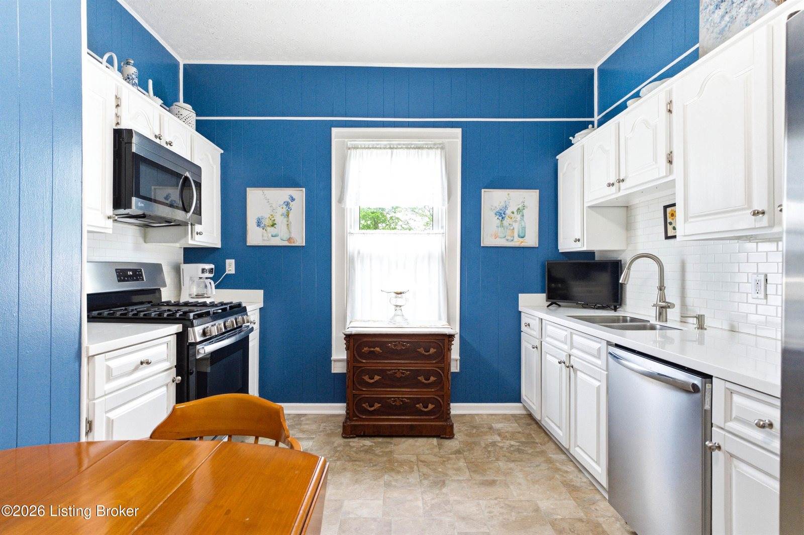 405 Lawrence St, Brandenburg, KY 40108