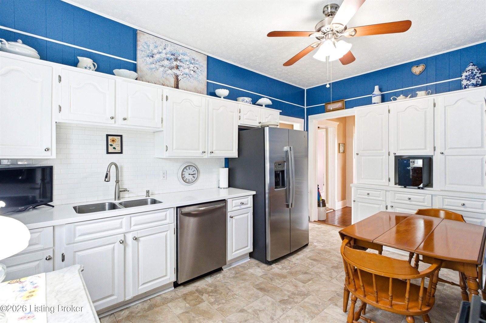 405 Lawrence St, Brandenburg, KY 40108