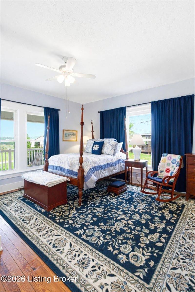 405 Lawrence St, Brandenburg, KY 40108