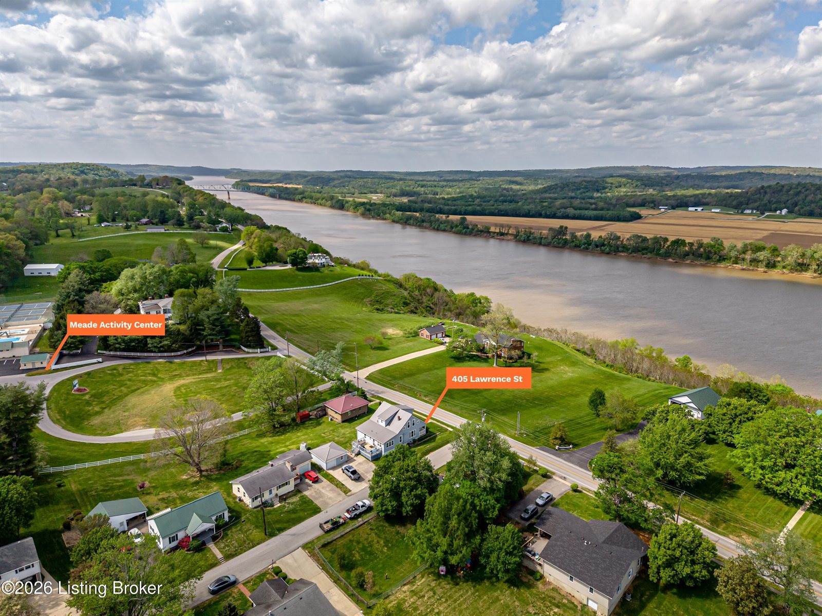 405 Lawrence St, Brandenburg, KY 40108