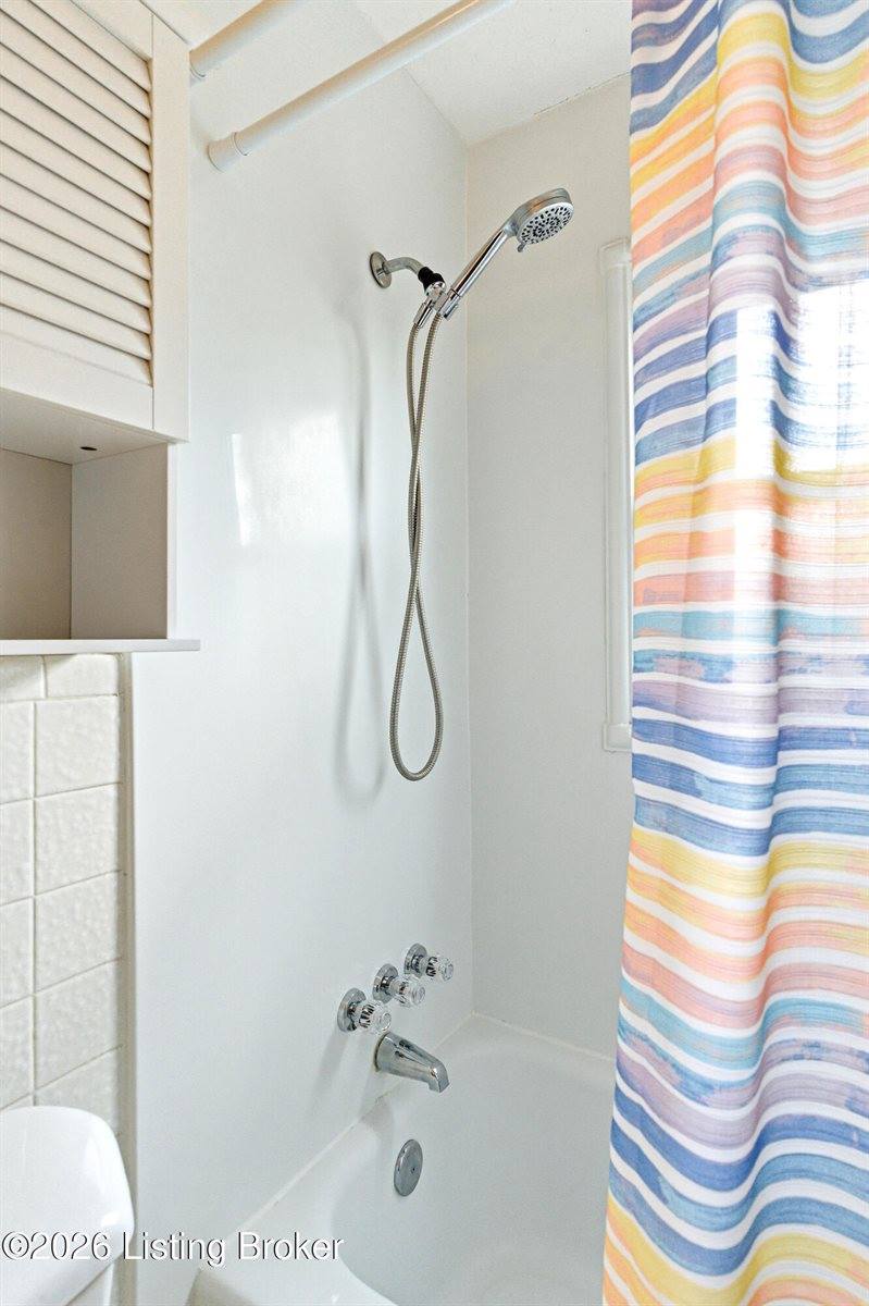 405 Lawrence St, Brandenburg, KY 40108