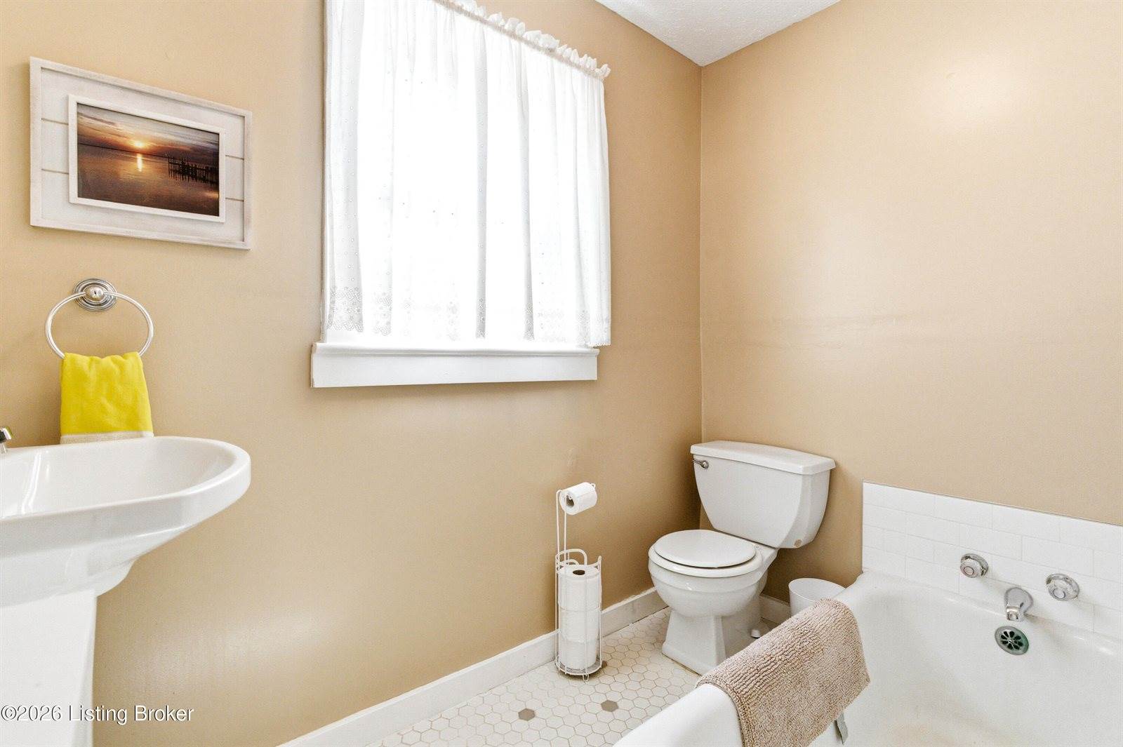 405 Lawrence St, Brandenburg, KY 40108