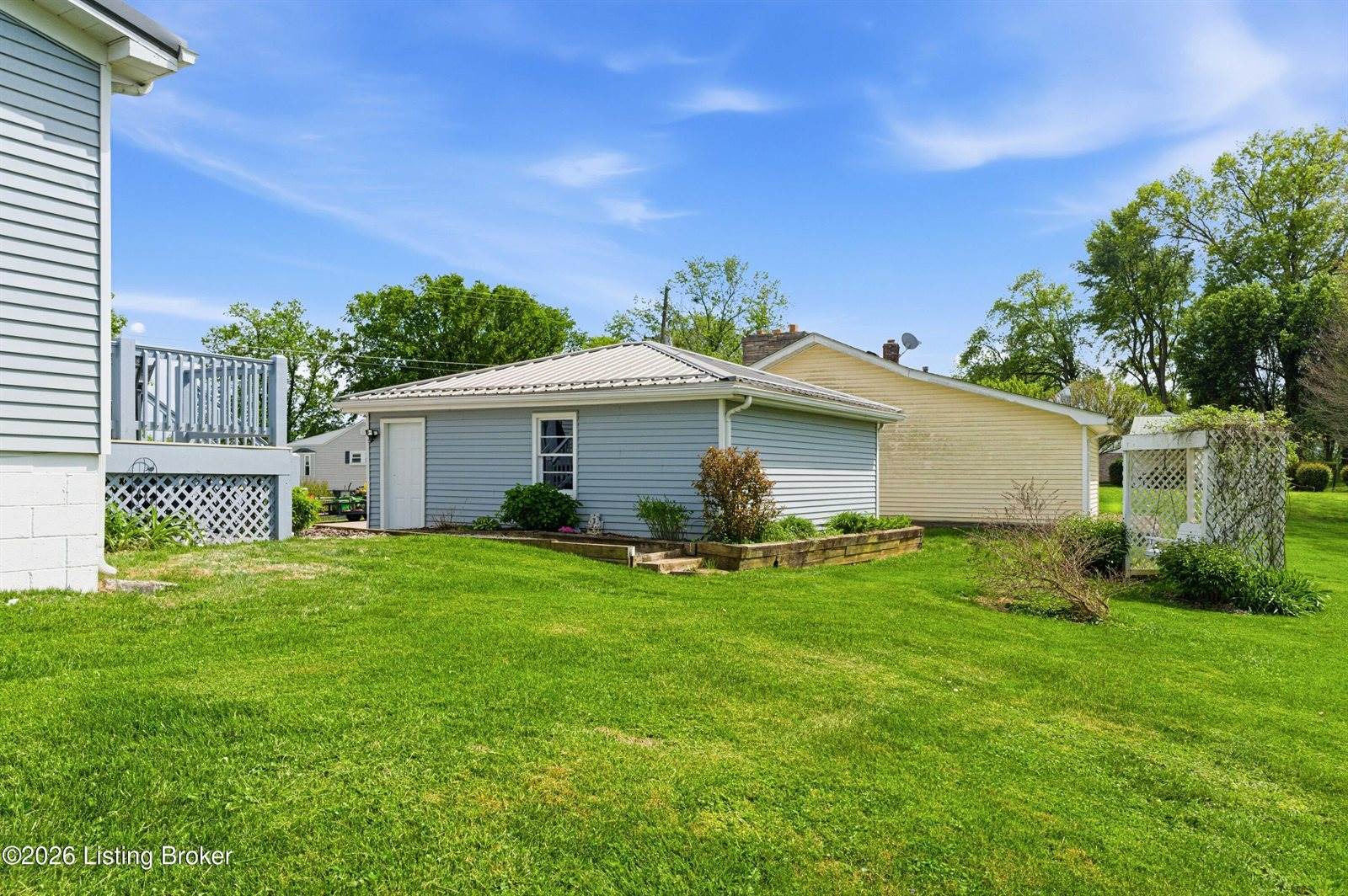 405 Lawrence St, Brandenburg, KY 40108