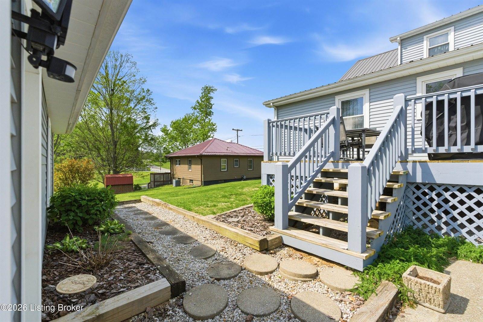 405 Lawrence St, Brandenburg, KY 40108