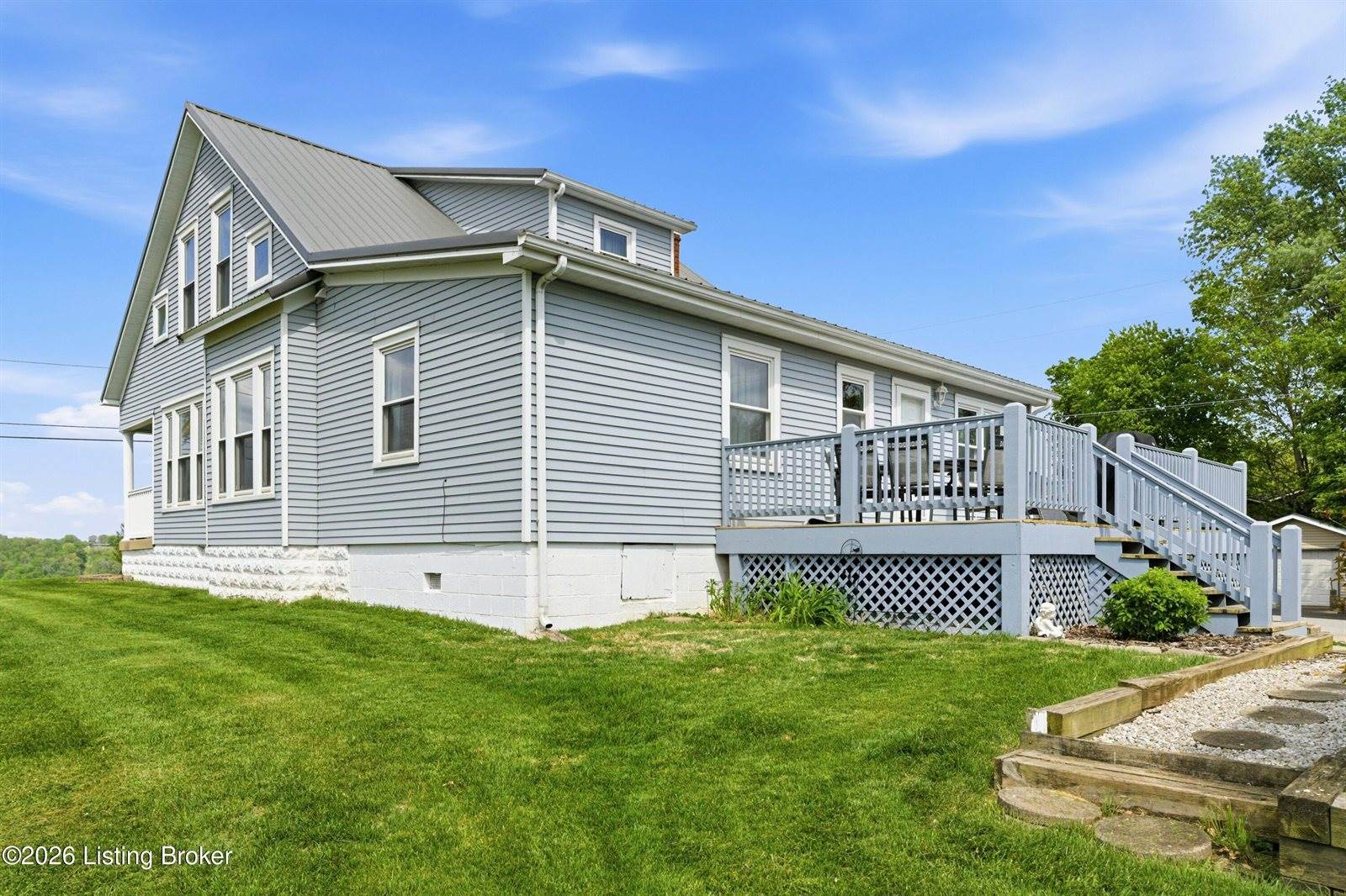 405 Lawrence St, Brandenburg, KY 40108