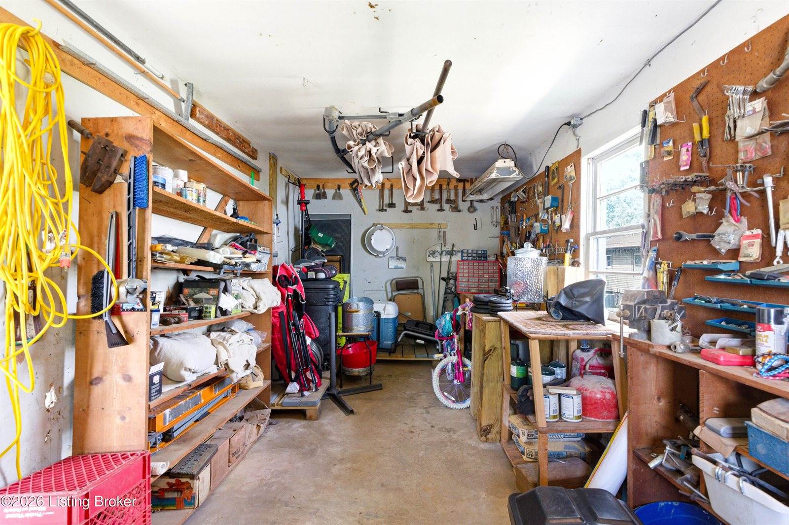 405 Lawrence St, Brandenburg, KY 40108