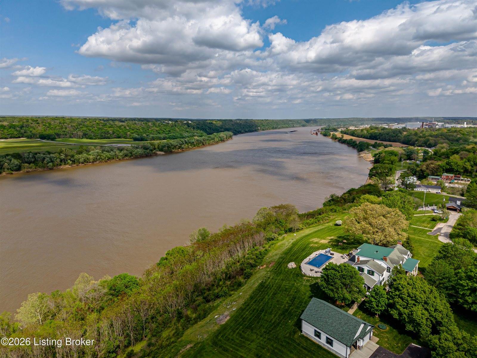 405 Lawrence St, Brandenburg, KY 40108