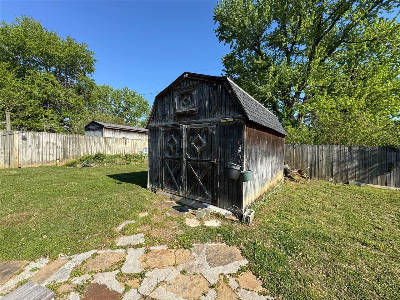 214 Dell Ave, Hopkinsville, KY 42240