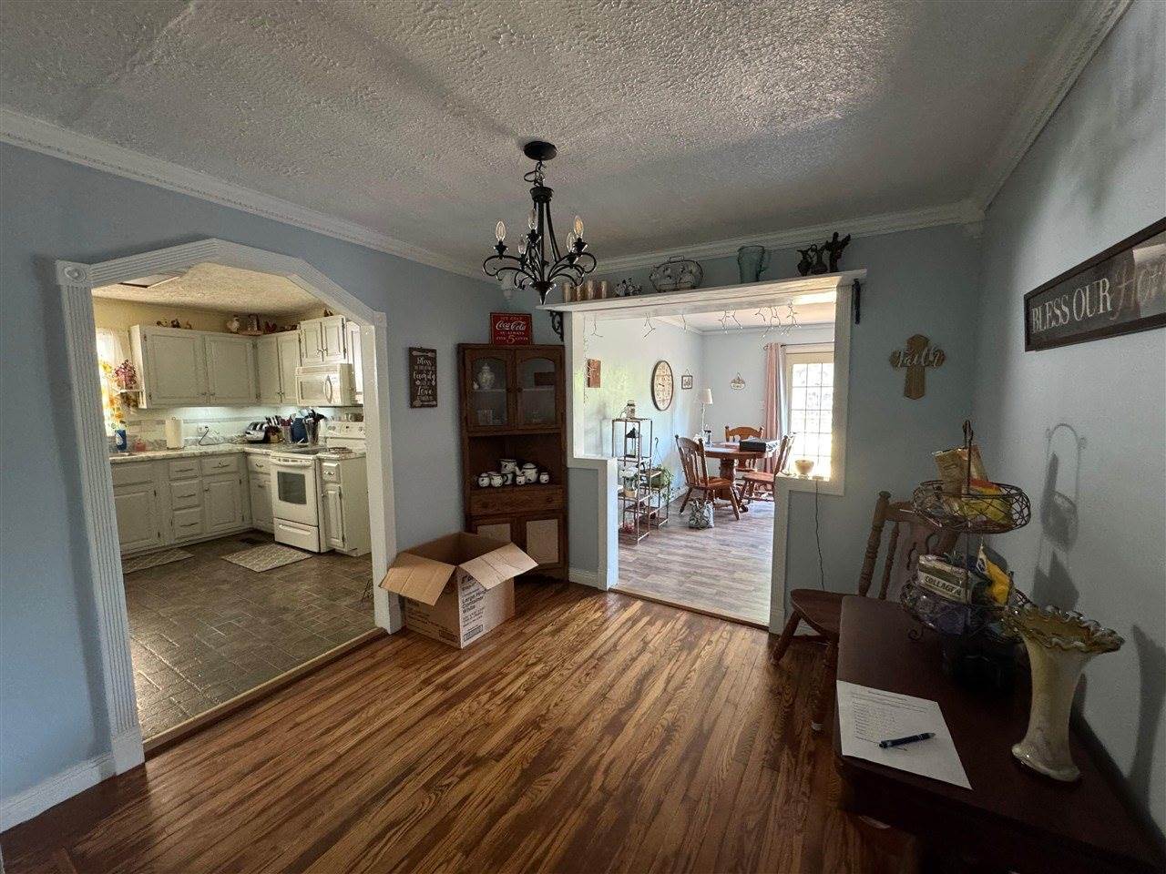 214 Dell Ave, Hopkinsville, KY 42240