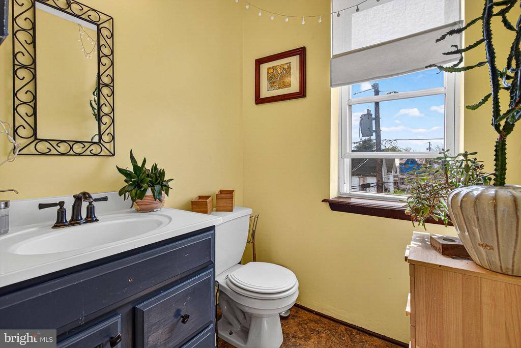 1525 Carswell Street, Baltimore, MD 21218