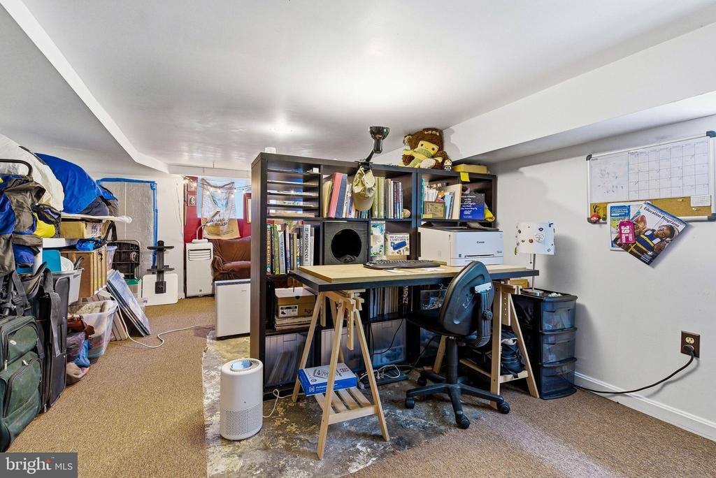 1525 Carswell Street, Baltimore, MD 21218