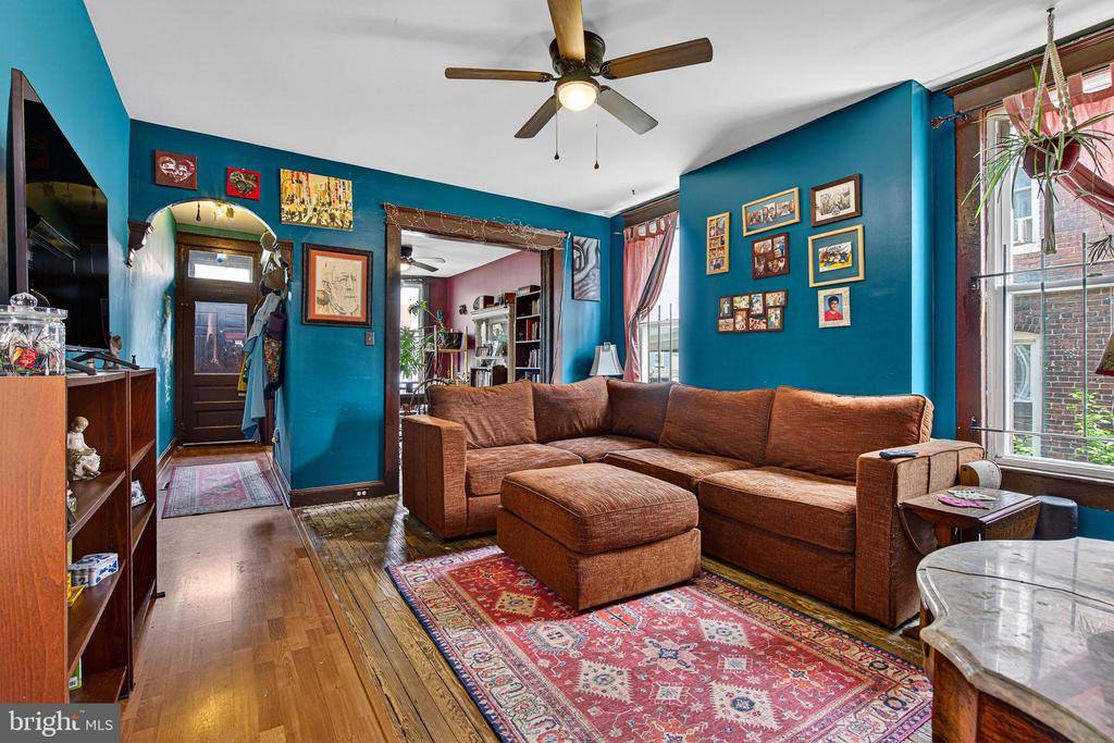 1525 Carswell Street, Baltimore, MD 21218