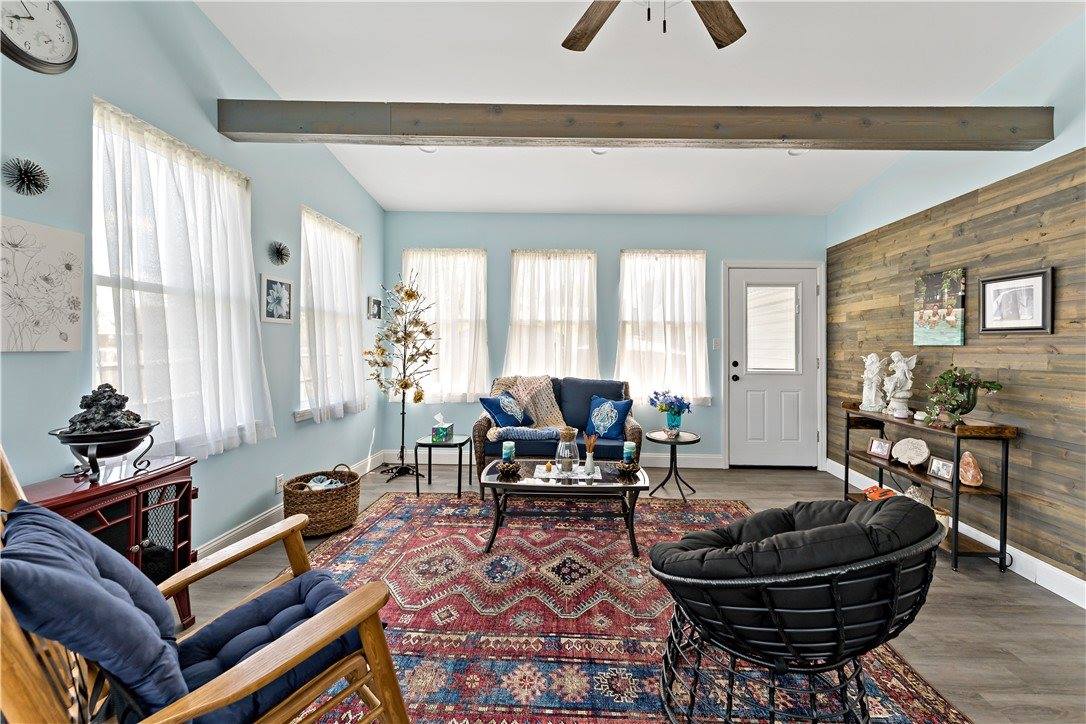 9 Midway Dr, Kennedy Township, PA 15136