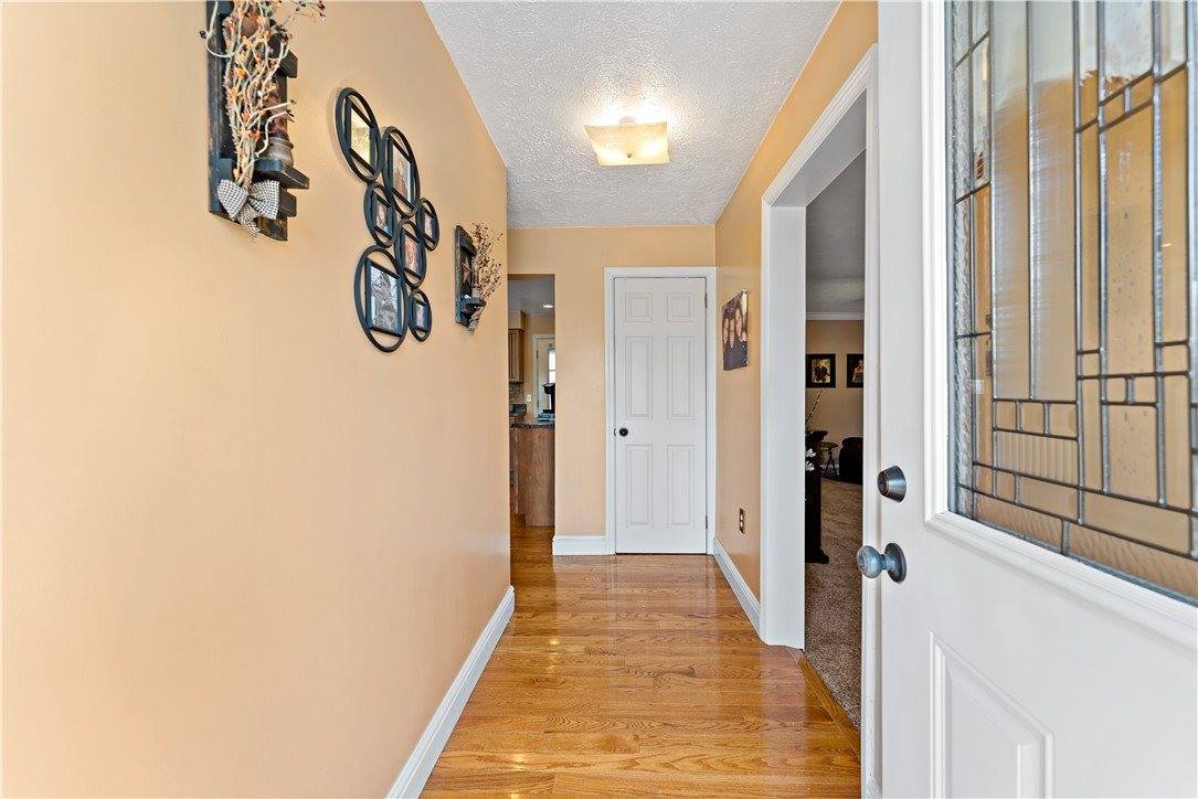 9 Midway Dr, Kennedy Township, PA 15136