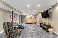 9 Midway Dr, Kennedy Township, PA 15136