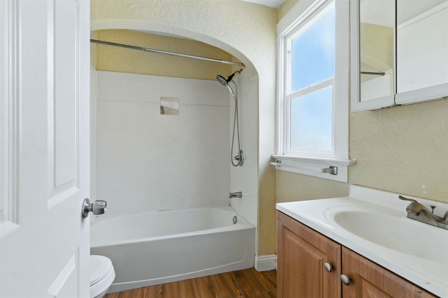 312 West Main Street, Turlock, CA 95380
