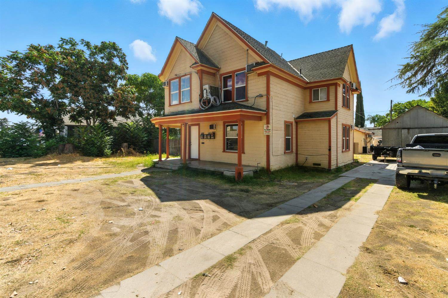 312 West Main Street, Turlock, CA 95380