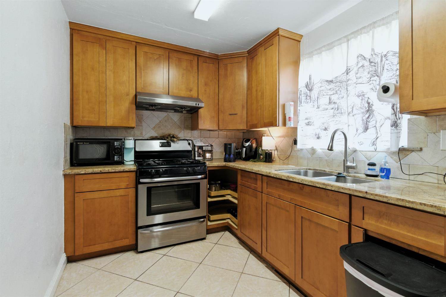 312 West Main Street, Turlock, CA 95380