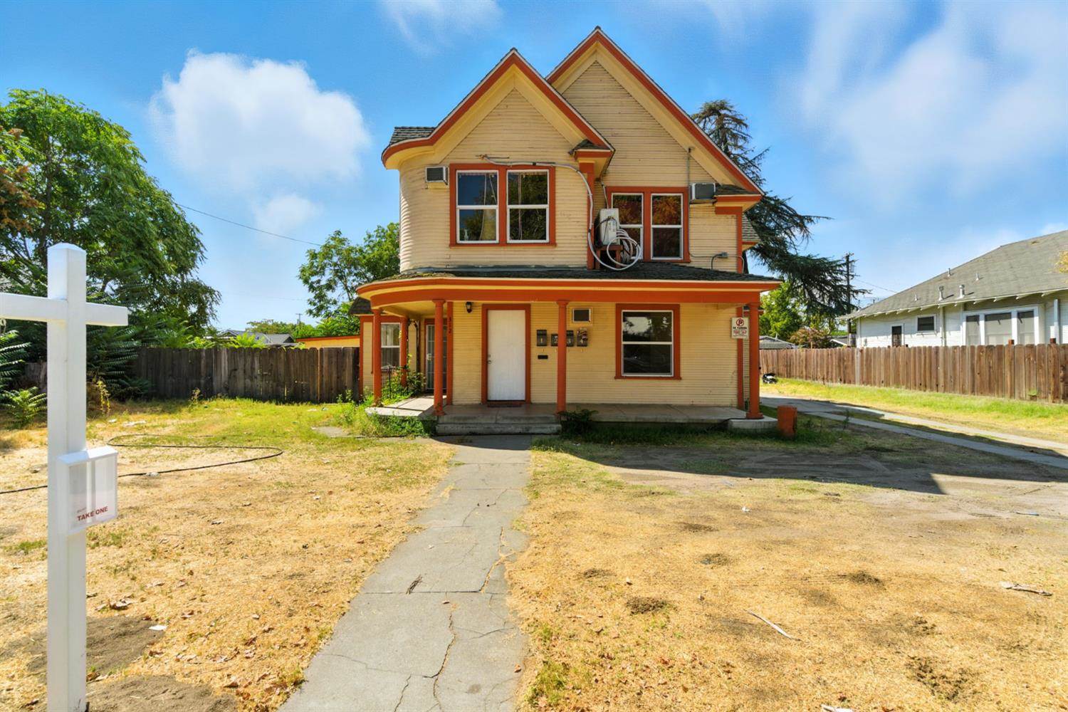 312 West Main Street, Turlock, CA 95380