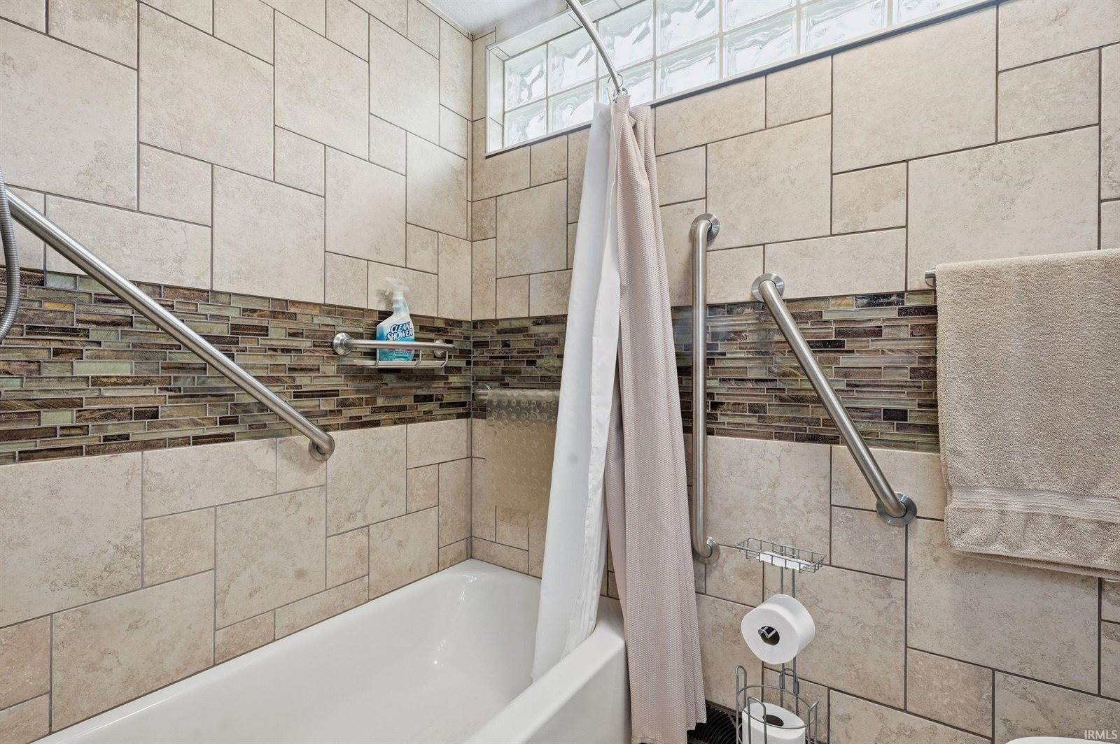 9113 W Lone Beech Drive, Muncie, IN 47304