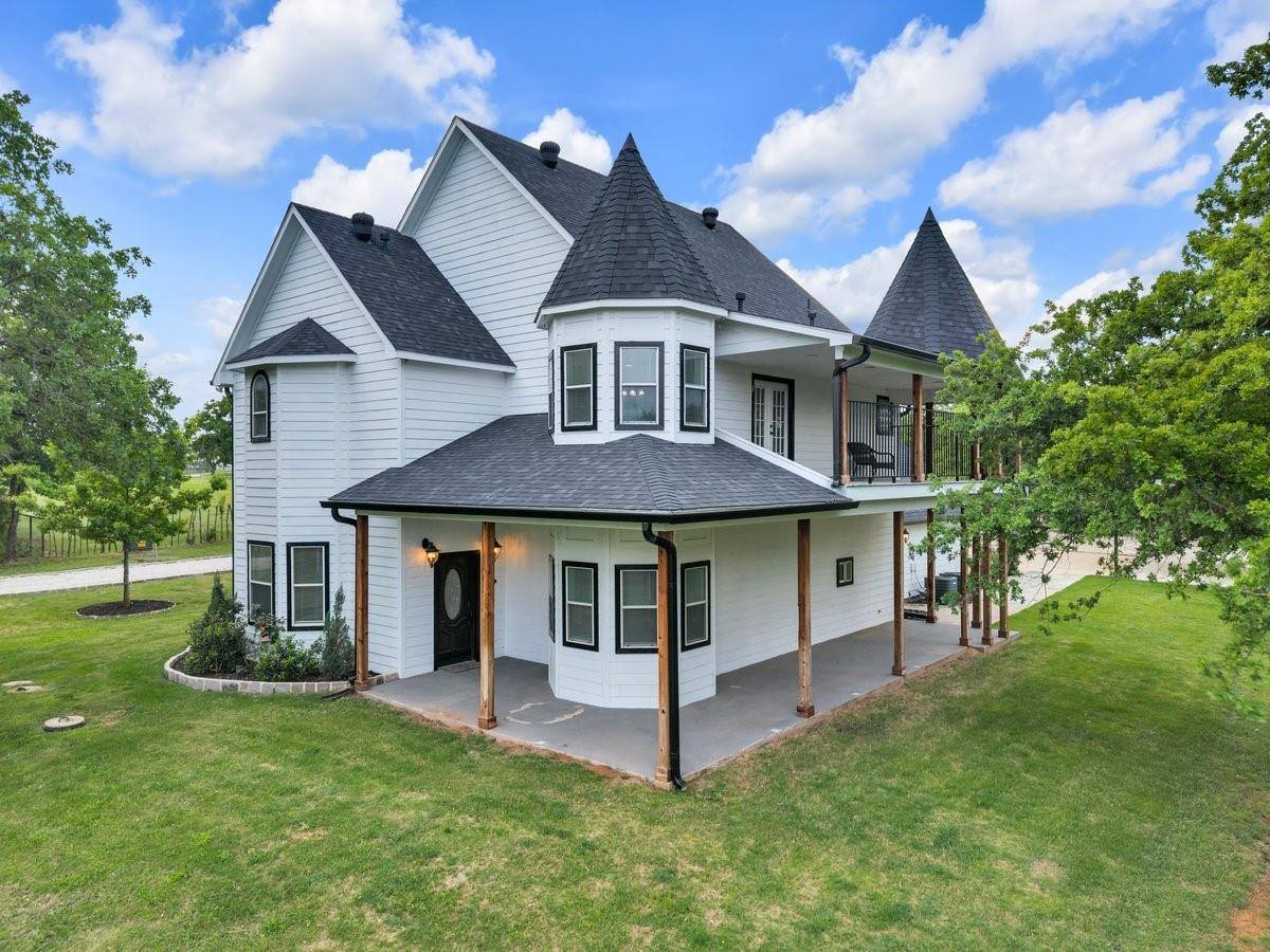 268 Lacy Dr ., Lipan, TX 76462