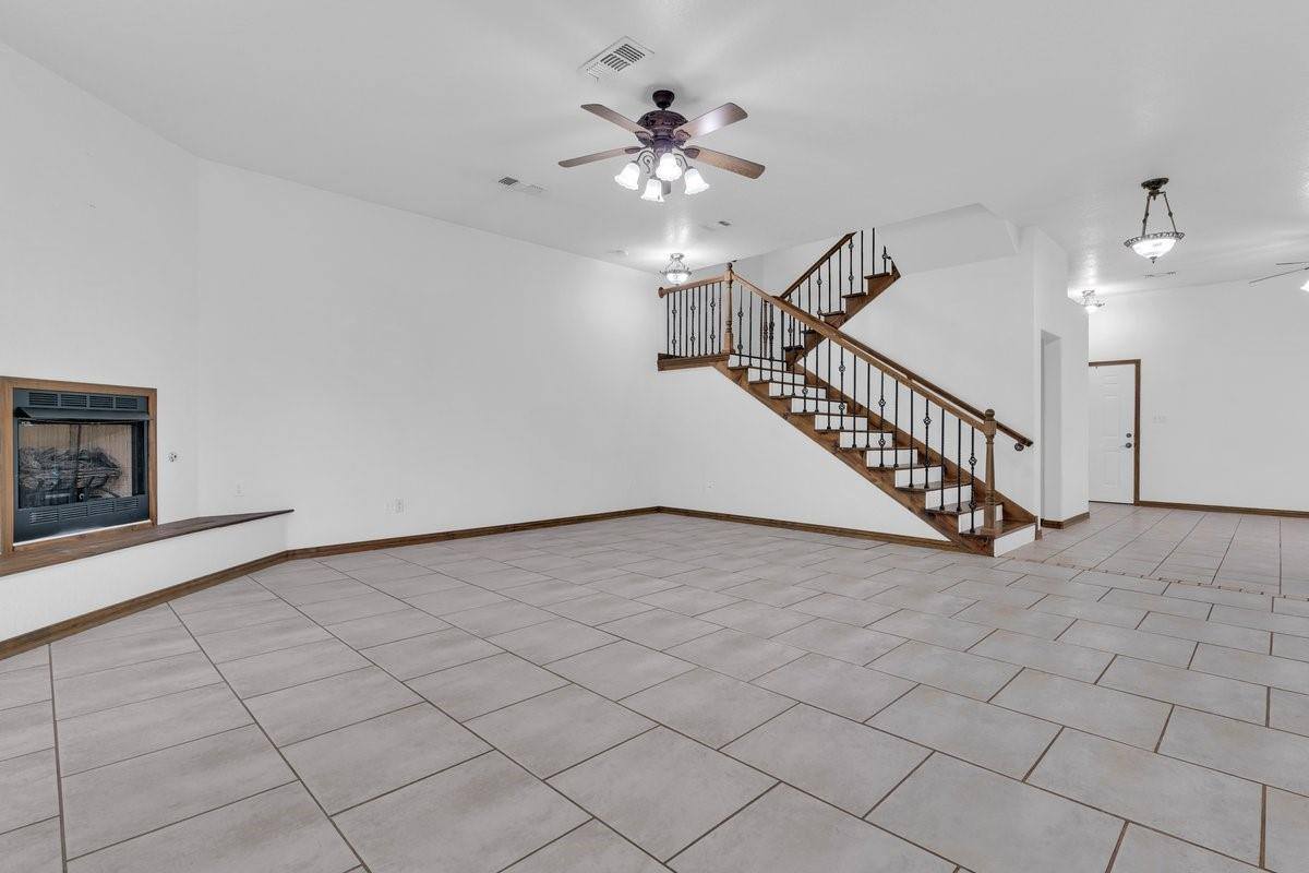 268 Lacy Dr ., Lipan, TX 76462