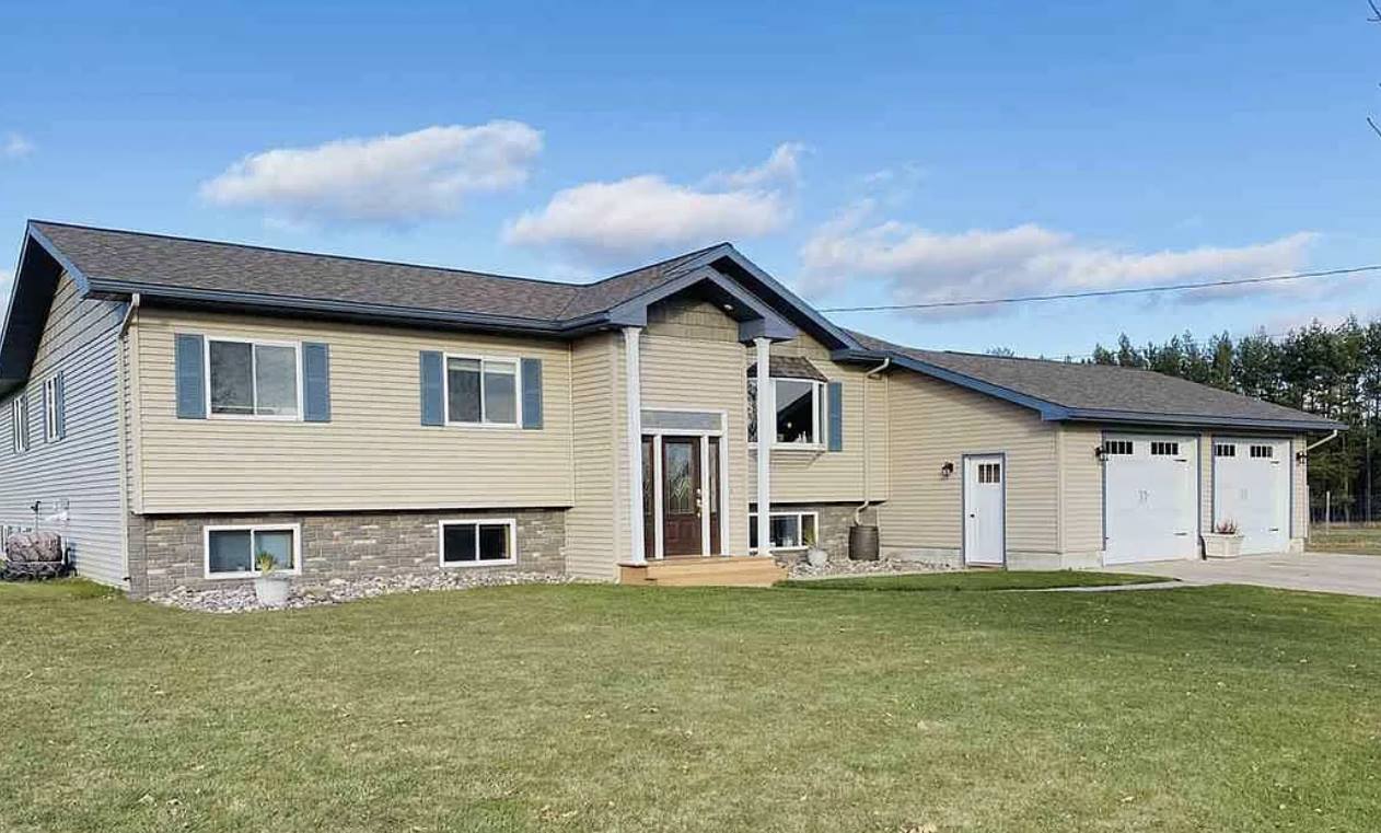 4338 E Maple Ridge 37th Rd, Rock, MI 49880